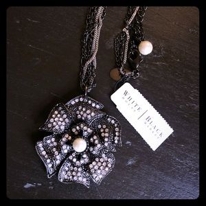 New White House Black Market Statement Necklace